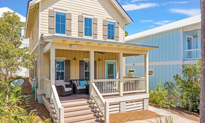 Dune Allen Beach House | Fall Break Special- 30A Retreat - Steps from the Beach