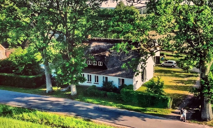 Goehrde House | Familienfreundliche Reetdachhaushälfte im Wendland