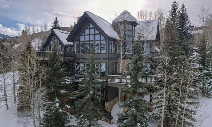 Avon Villa | Family friendly, Elite Beaver Creek home Sleeps 14