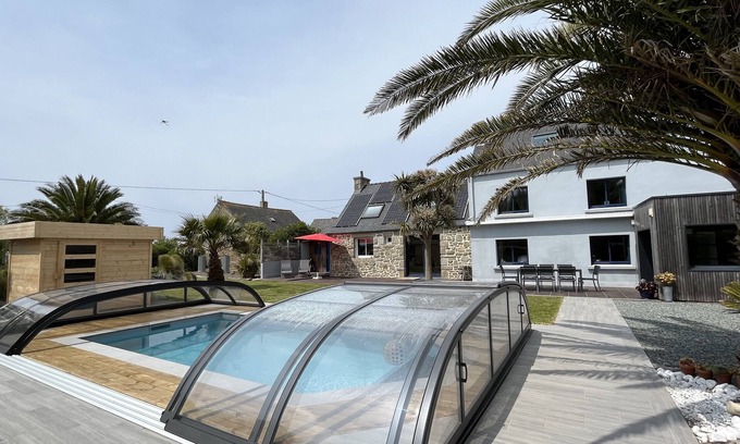 Plouescat House | "Family-Friendly House with Heated Pool & Private Garden – Close to the Beach"