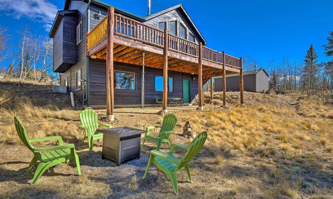Indian Mountain Cabin | Family-Friendly Jefferson Cabin w/Fire Pit!