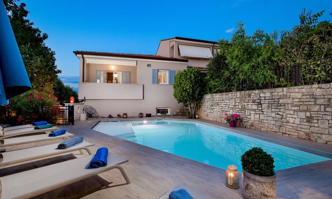 Antonci House | Family-friendly, up to 8 people, 3 separate accommodation units, summer kitchen