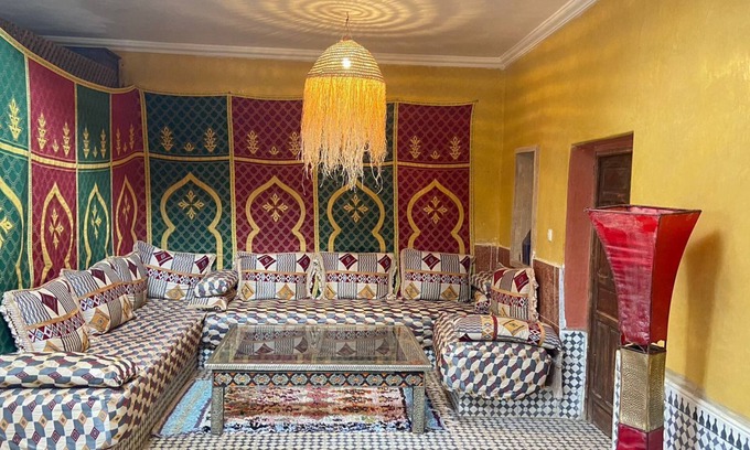 Sidi Abdallah Ghiat House | Family House in Traditional Moroccan Style.two Rooms,back Garden , Free Parking