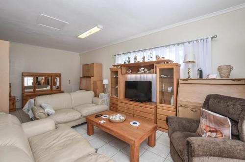 Yzerfontein Apartment | Family Tides Studio