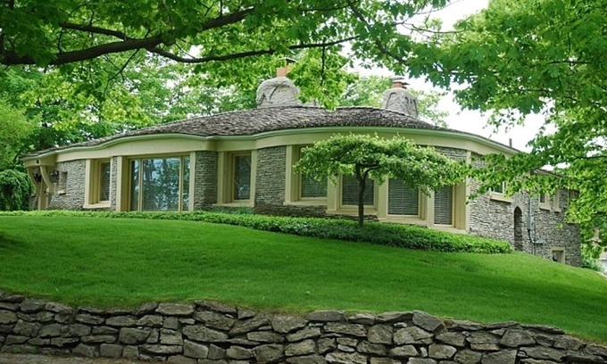 Charlevoix House | Famous Mushroom House, Earl Young’s Personal Residence overlooking Lake MI!