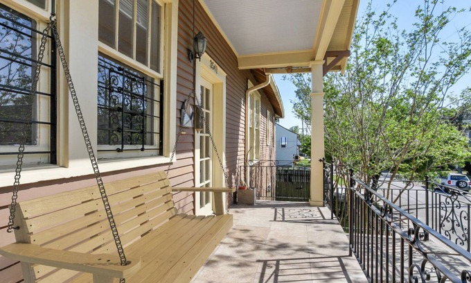 Irish Channel Apartment | Fantastic New Orleans Cottage in the Irish Channel