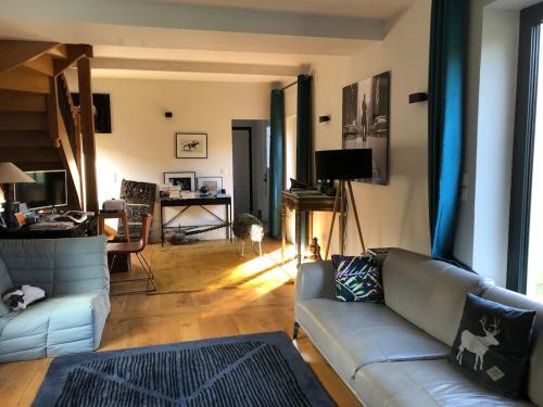 La Ferte-Saint-Cyr House | Farm with view, horses and castles, plain nature
