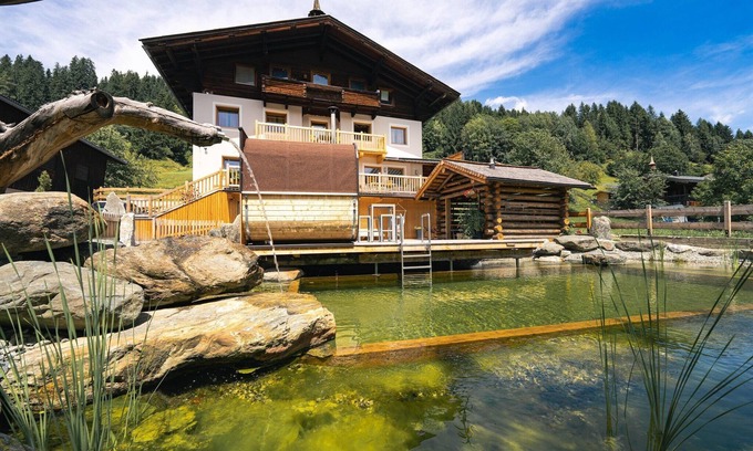 Bramberg am Wildkogel House | Farmhouse in Bramberg with Sauna & Ski Access