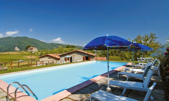 Gallicano Other | Farmhouse with swimming pool and indoor restaurant - Orlando