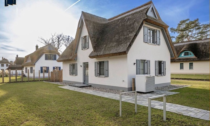 Zirchow House | Ferienhaus Örnie - Neu Errichtetes Ferienhaus in Ruhiger Wohngegend mit Parkplatz, Sauna und Wlan