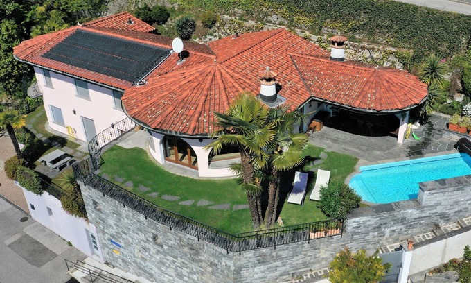 Brione sopra Minusio House | Ferienhaus für 4 Gäste mit 120m² in Brione Sopra Minusio