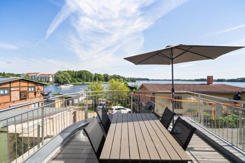 Muritz House | Ferienhaus Wasserblick in der Inselstadt Malchow