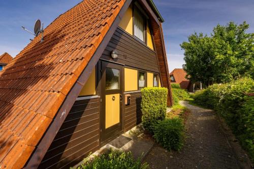 Immenstaad am Bodensee House | Ferienwohnpark Immenstaad am Bodensee Nurdachhaus Typ 8 NDT 093