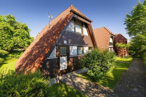 Immenstaad am Bodensee House | Ferienwohnpark Immenstaad am Bodensee Nurdachhaus Typ 8 NDT 032