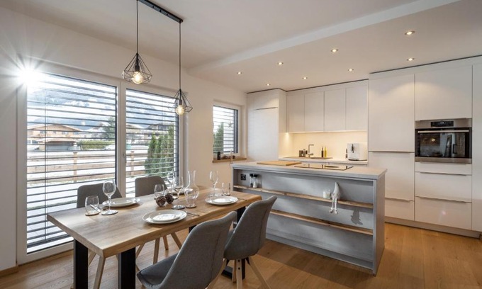 Sankt Johann in Tirol Apartment | Ferienwohnung Tirolglück mit großem Garten