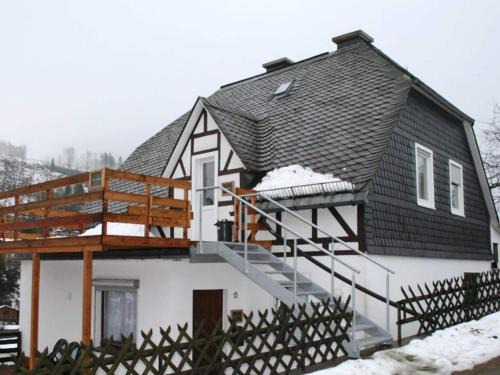 Schwalefeld Apartment | Ferienwohnung bei Willingen mit Terrasse