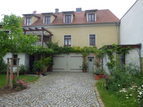 Naumburg Apartment | Ferienwohnung Högel Großjena