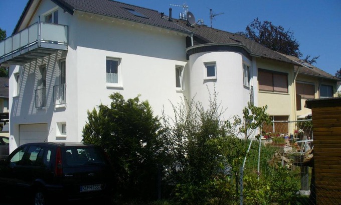 Flittard Apartment | Ferienwohnung Rheinaue