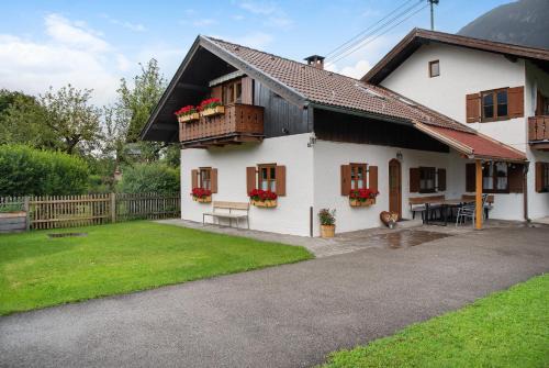 Farchant Apartment | Ferienwohnung Wankblick