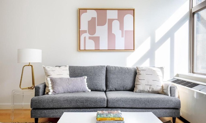 Financial District Apartment | FiDi Studio w Doorman Gym nr WTCWall St NYC-543