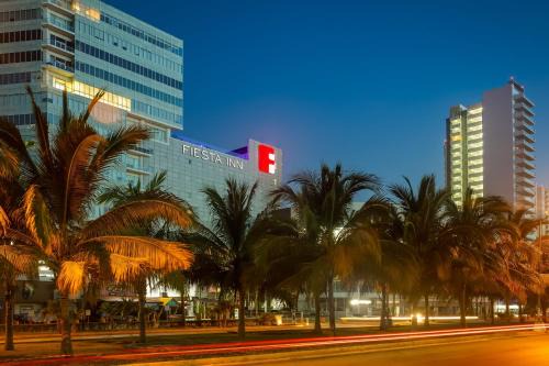 Downtown Cancun Hotel | Fiesta Inn Cancun Las Americas