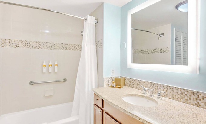 Poipu Resort | 𝐅𝐢𝐧𝐝𝐢𝐧𝐠 𝐌𝐞𝐢𝐥𝐢 Beach Fun at Waiohai Club +Resort Amenities. 2-Bedroom
