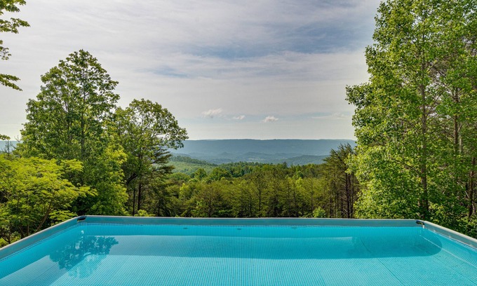 Trenton House | Firefly Mountain Top Retreat with a pool!