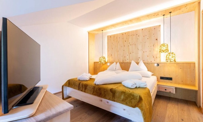 Haus House | "Fireplace Suite" with shower, WC (1-3 n.) - Natur- und Wellnesshotel Höflehner