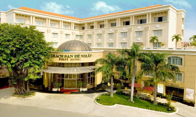 Tan Binh Hotel | First Hotel