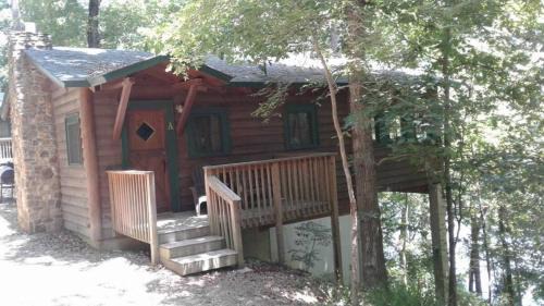 Hot Springs House | Five Points Lake Hamilton Cabin A
