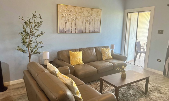 West Gate Hills Apartment | 🔥 Flash Sale! Modern Getaway – Book Now & Save!