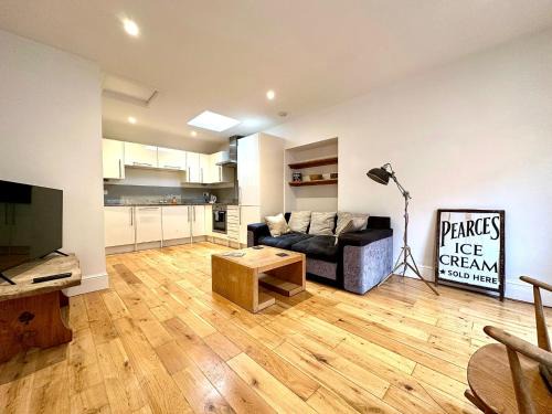Shoscombe Apartment | Flat 3, Waterloo Apartments