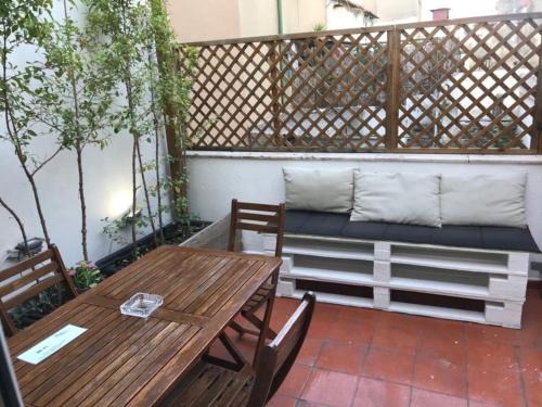 Misericordia Apartment | Flat with Terrace in Adamastor