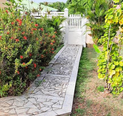 Le Moule House | Fleurs de Bambou