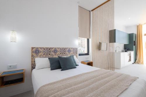 Jesus Apartment | FLORIT FLATS - Stylish Studio by the Joaquin Sorolla Station