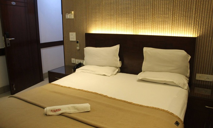 Malviya Nagar Hotel | Flourish Inn Saket opposite Max Hospital