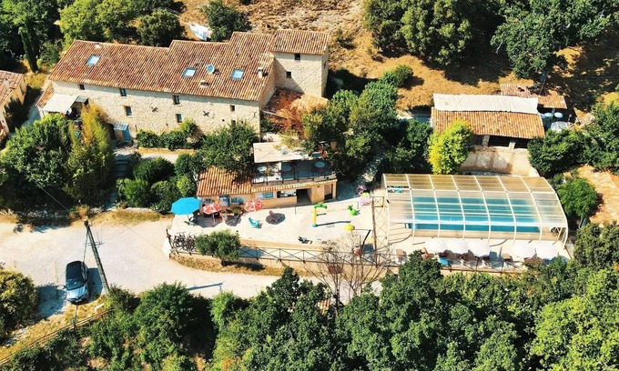 Esparron-de-Verdon House | Flower Camping La Beaume * - Tent Safari 30m2 CONFORT 2 bedrooms + covered terrace + BBQ 5 people