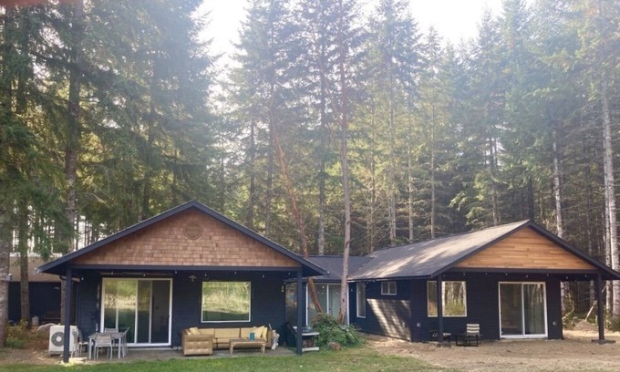 Olympia House | Forest Hideaway House