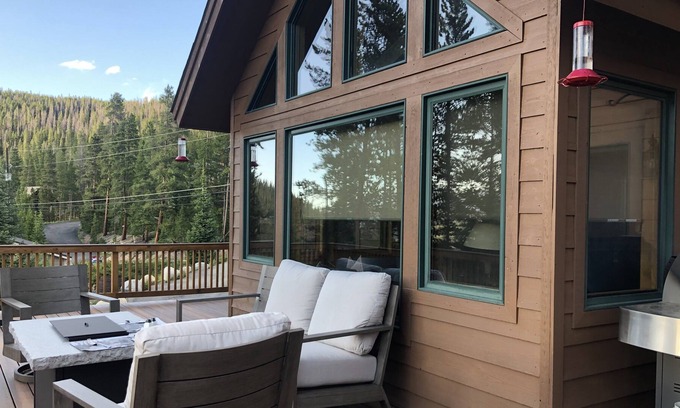 Forest Hills House | Forest Hills Hideaway | Nearby Golf, Shopping & More