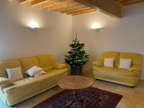 Chaumard House | Forest House by Lake Pannecière