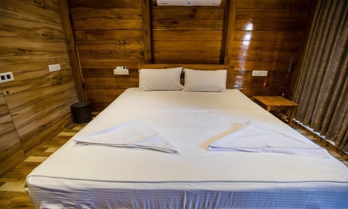 Mukteshwar Hotel | Forest View farmhouse stay