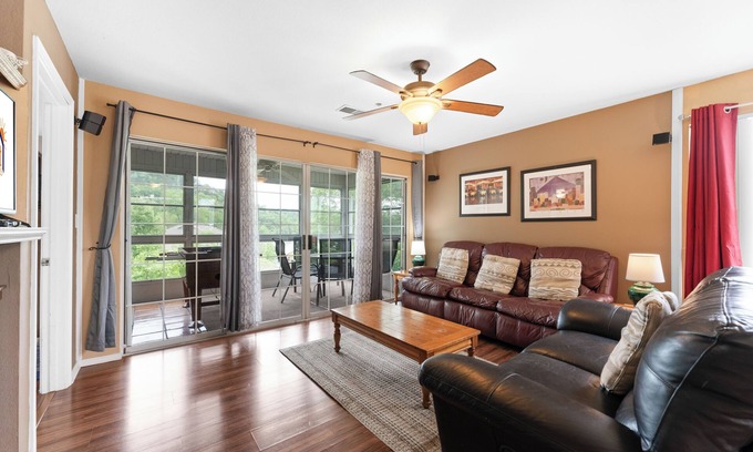 Branson Condo | Fort Taneycomo - Updated 2 bed/2 bath condo located at Fall Creek Resort!
