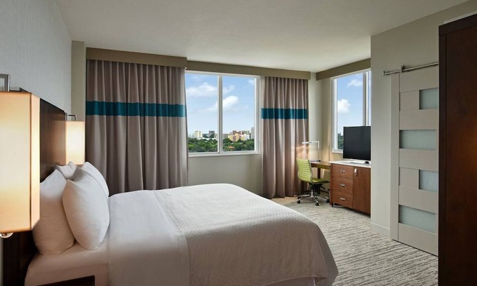 Coral Way Hotel | Four Points by Sheraton Coral Gables