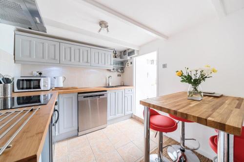 Fowey House | Fowey, Cute Cottage