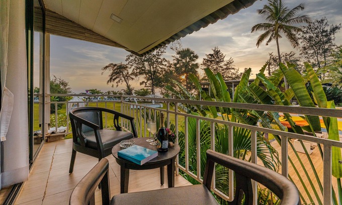 Morjim Hotel | Foxoso La Beach Resort & Spa