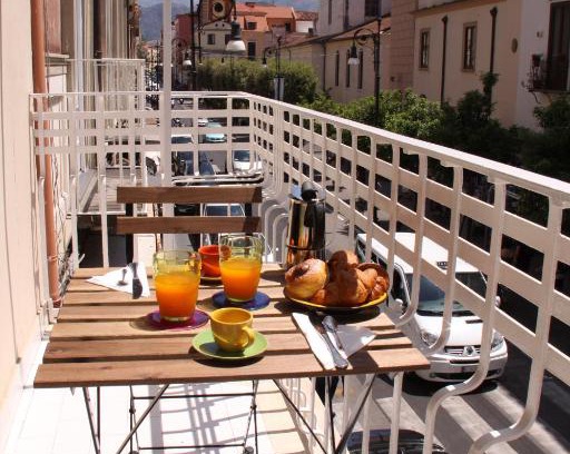 Sorrento Historic Centre Apartment | Francesco Suite