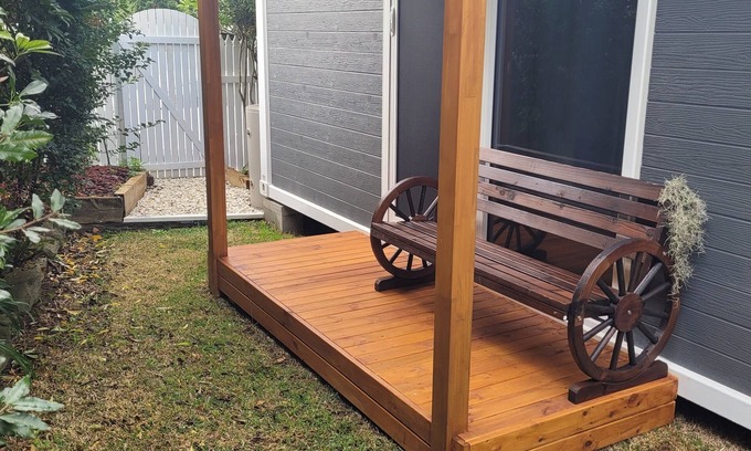 Waratah Apartment | Frankie Manor is a unique pet friendly Tiny home located in Waratah.
