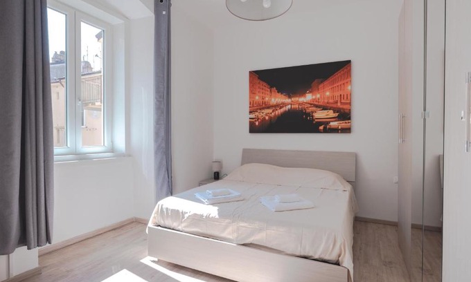 Roiano-Gretta-Barcola-Cologna-Scorcola Apartment | [Free WiFi & Netflix] Roiano Elegant Apartment