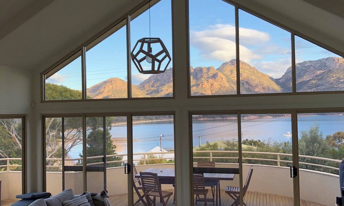 Coles Bay House | Freycinet Beach House - Freycinet Holiday Houses