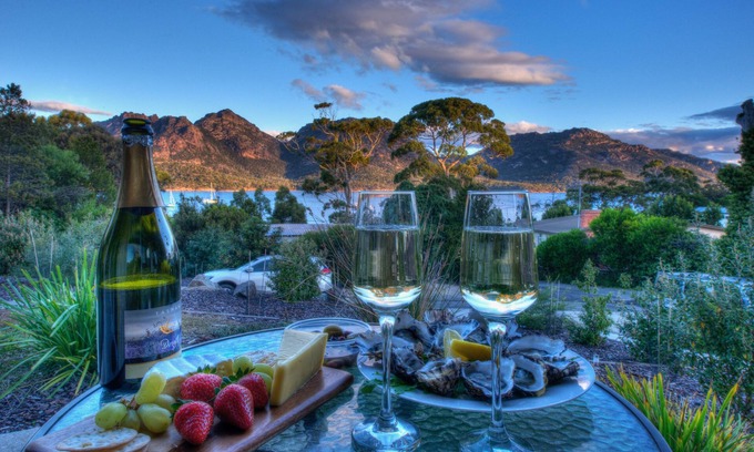 Coles Bay Apartment | Freycinet Stone Studio 6